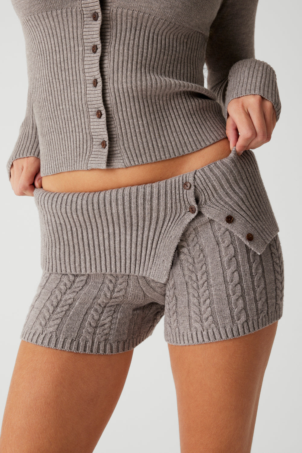 Nolan Cable Cloud Knit Mini Short  Dark Pearl