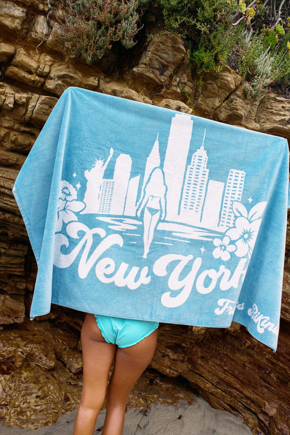 Frankies Bikinis - New York Oversized Towel - New York