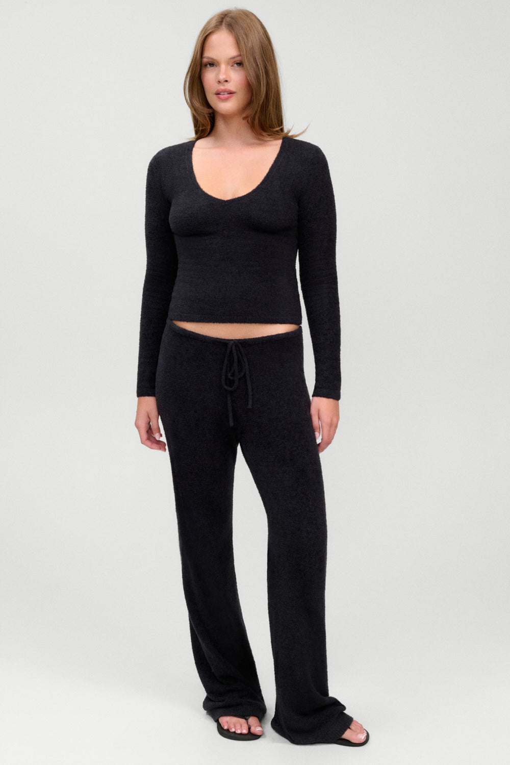 x Barefoot Dreams Kit V Neck Sweater  Black