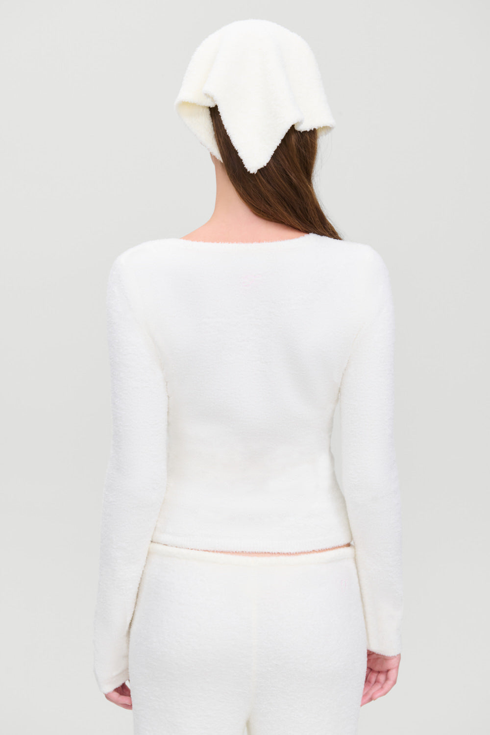 x Barefoot Dreams Kit V Neck Sweater  Pearl