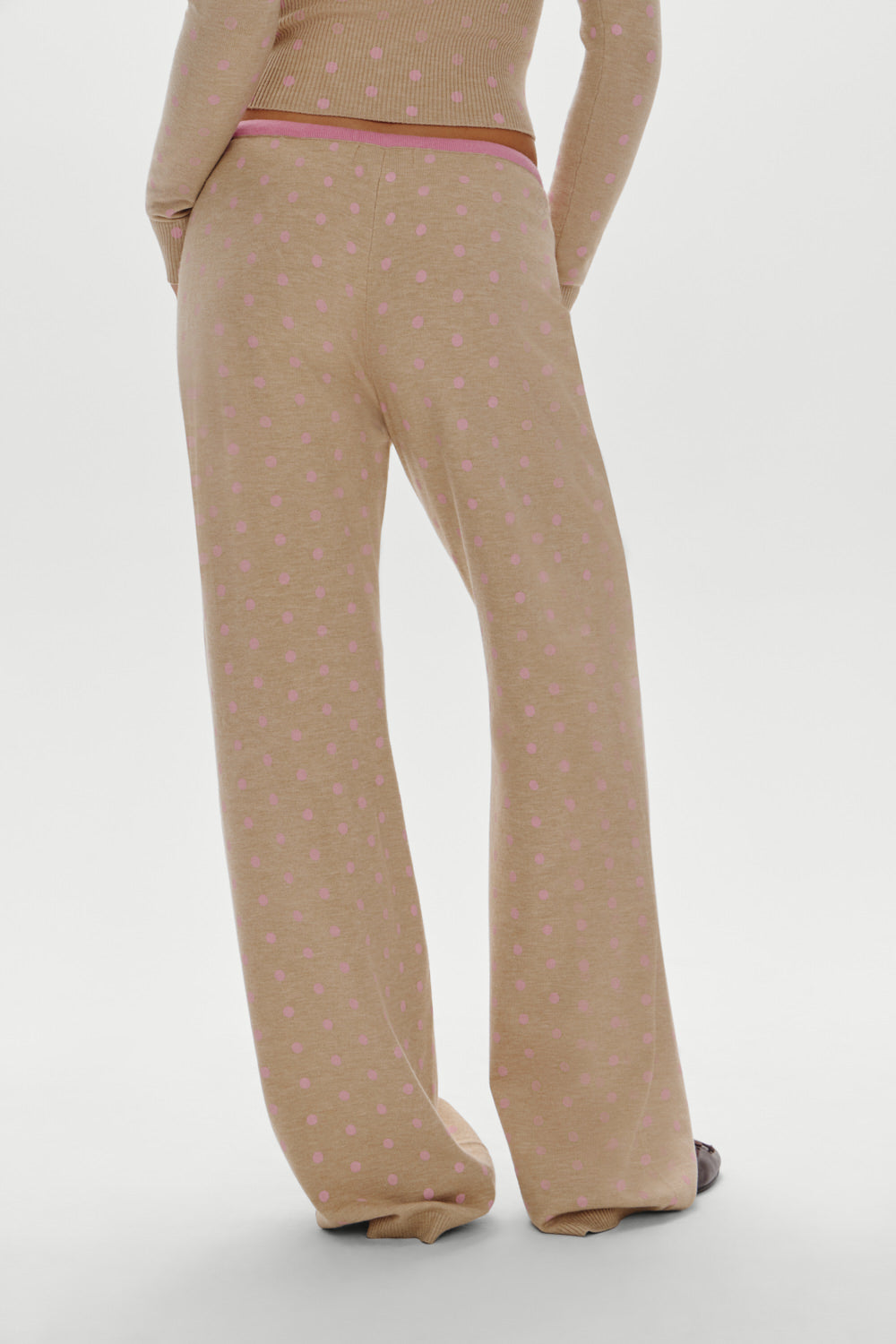 Mellow Knit Pants  Pink Ornaments