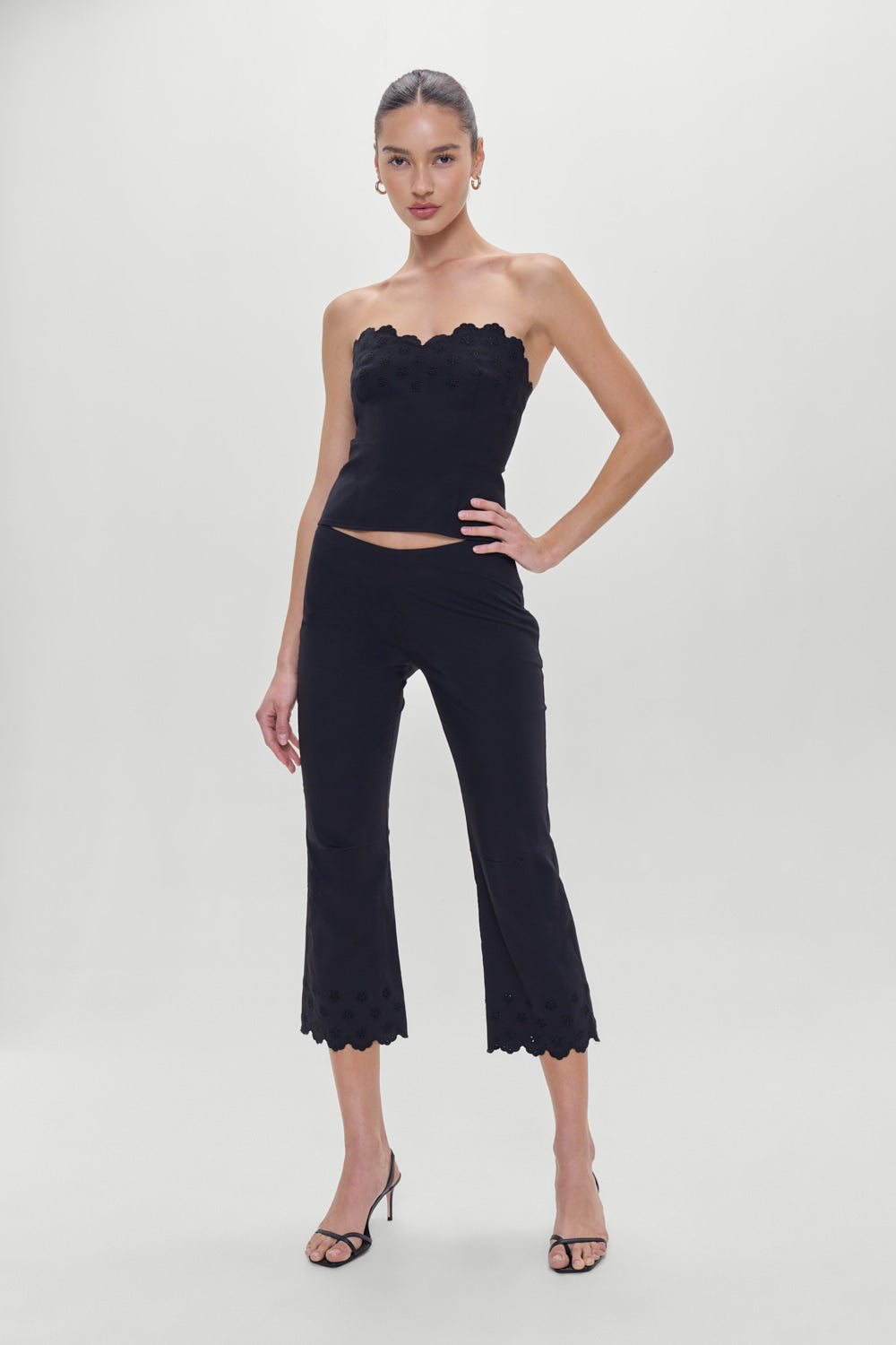 Twilight Capri Pants - Black Twilight Capri Pants - Black