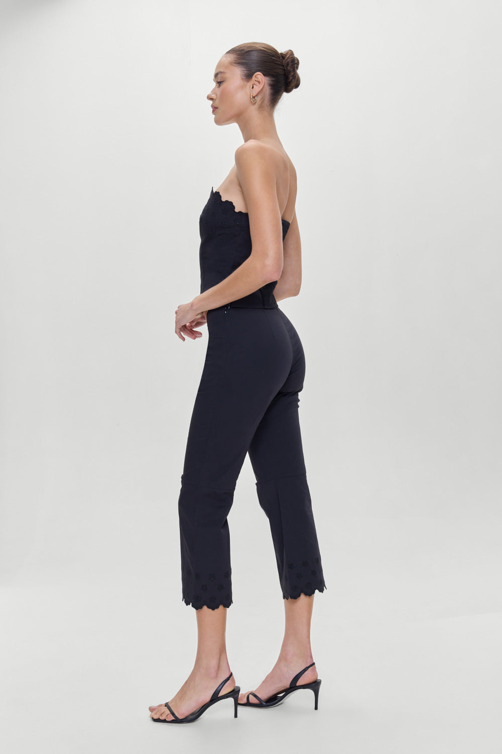 Twilight Capri Pants  Black