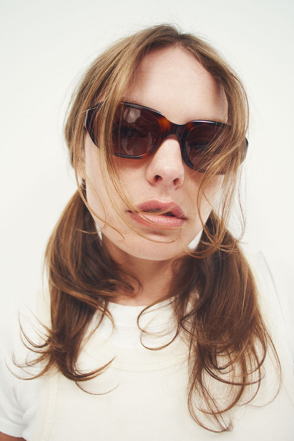 x LEXXOLA Frank Sunglasses  Venice