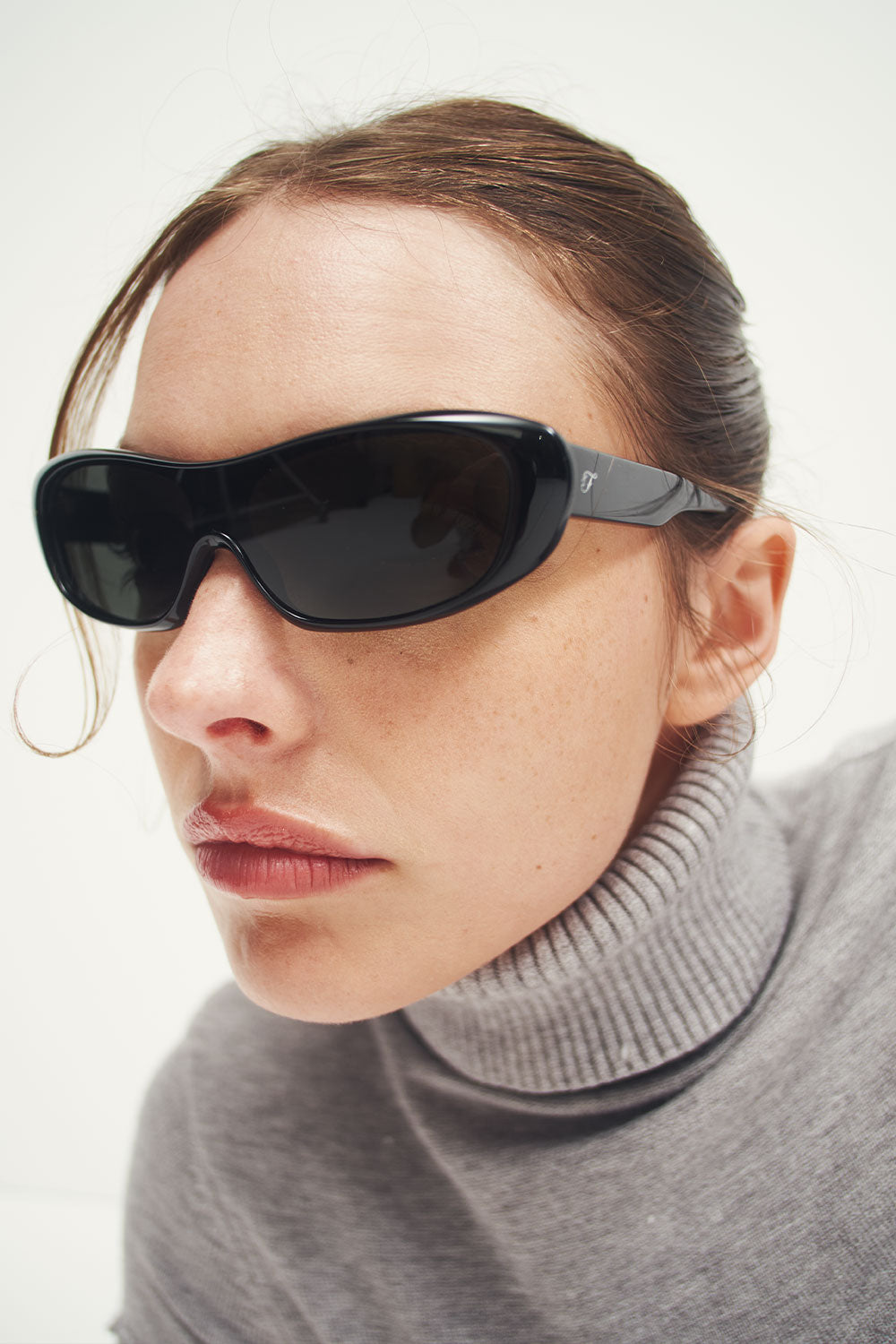 x LEXXOLA Nina Sunglasses  Night Shade