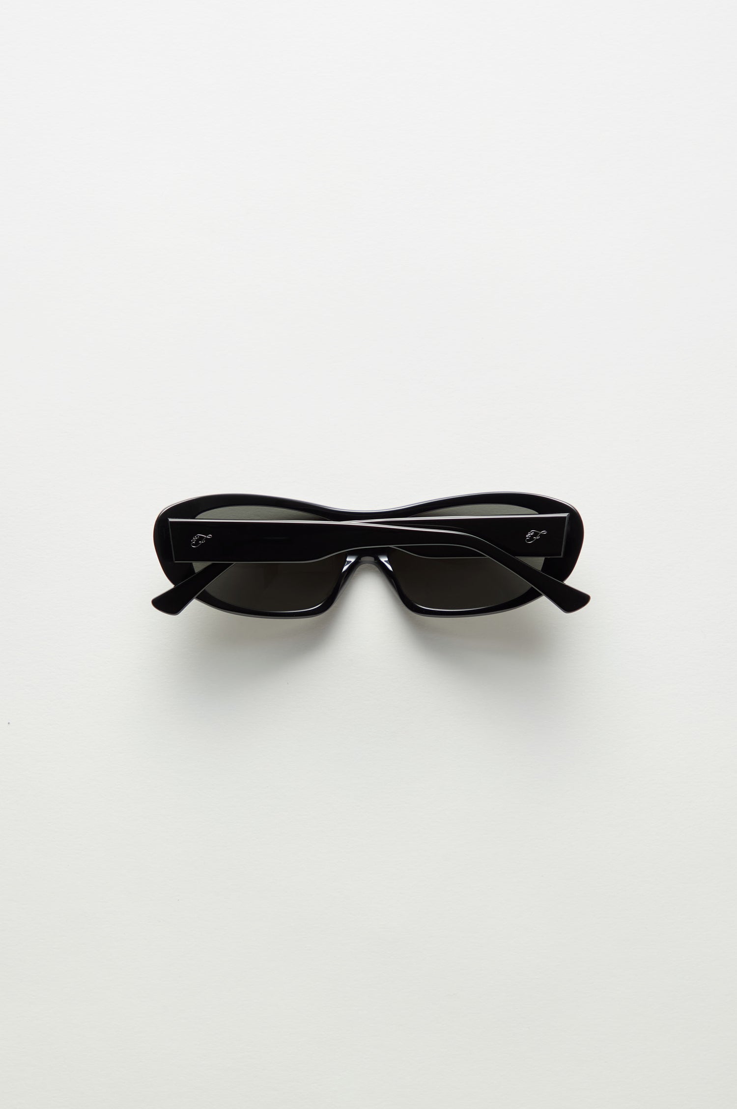 x LEXXOLA Nina Sunglasses  Night Shade